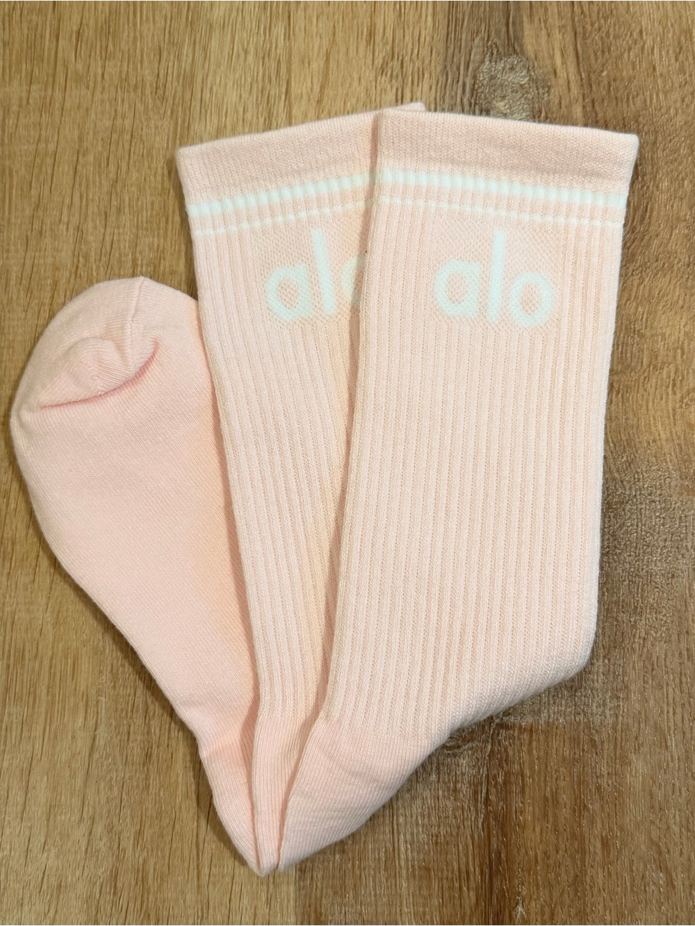 ALO Yoga Light Pink Crew Socks with White Logo